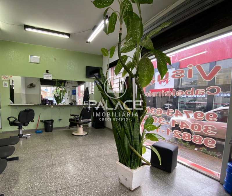 Casa Comercial à venda com 3 quartos, 305m² - Foto 10