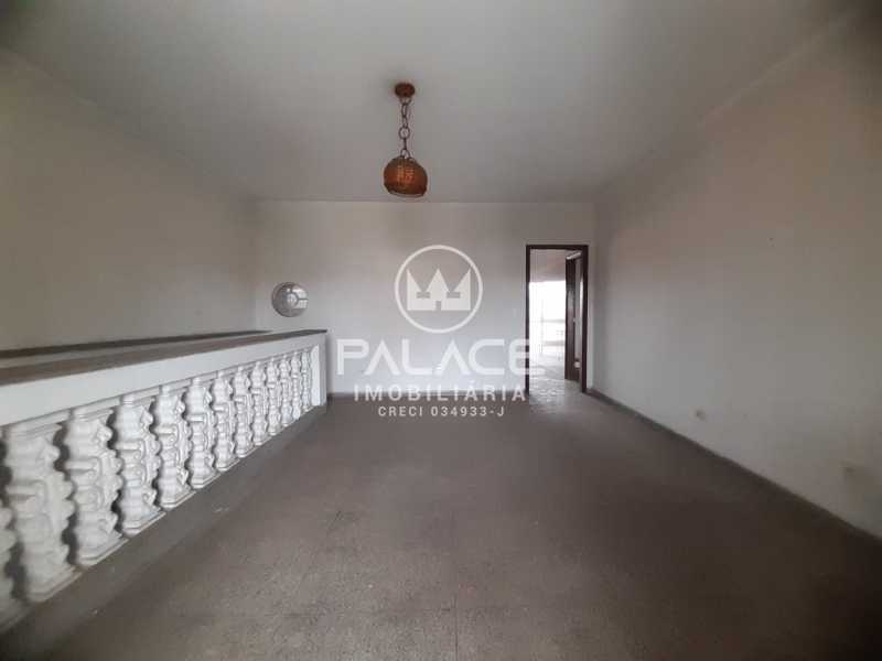 Casa Comercial à venda com 3 quartos, 305m² - Foto 16