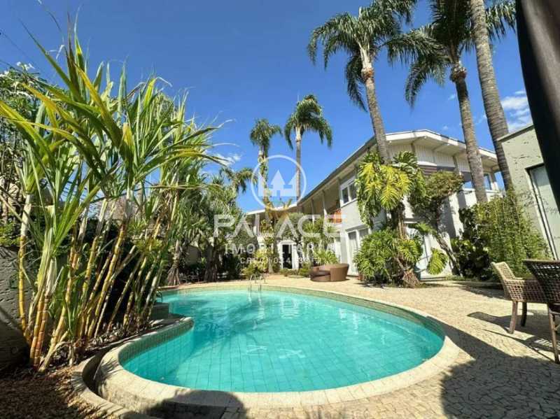 Casa à venda com 3 quartos, 848m² - Foto 1