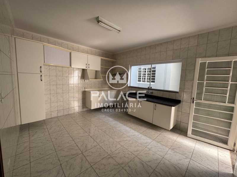 Casa à venda com 3 quartos, 159m² - Foto 7
