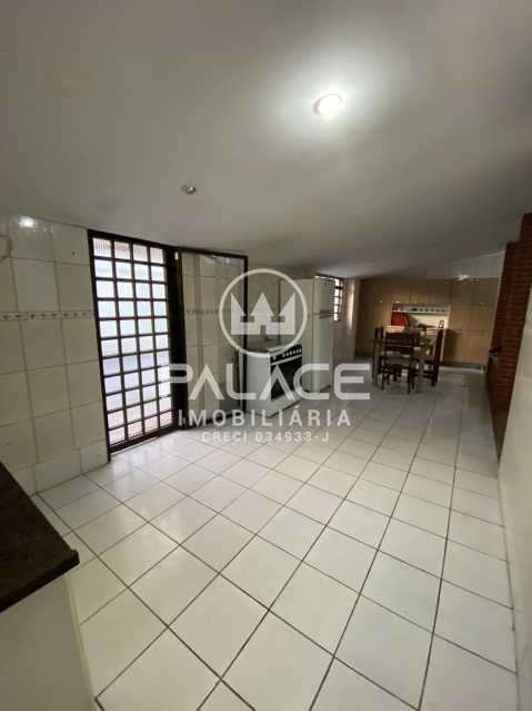 Casa de Condomínio à venda com 4 quartos, 250m² - Foto 11