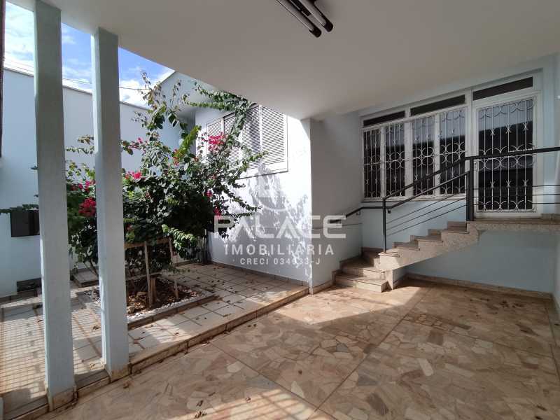 Casa Comercial para alugar com 2 quartos, 166m² - Foto 2
