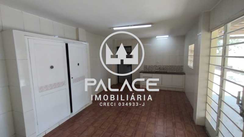 Casa à venda com 3 quartos, 188m² - Foto 14