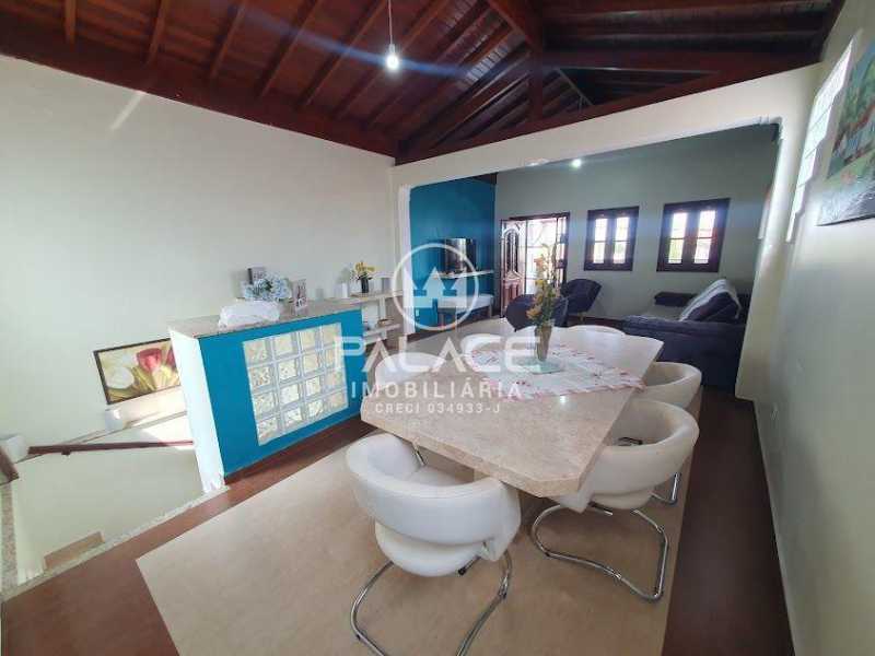 Casa à venda com 2 quartos, 125m² - Foto 3