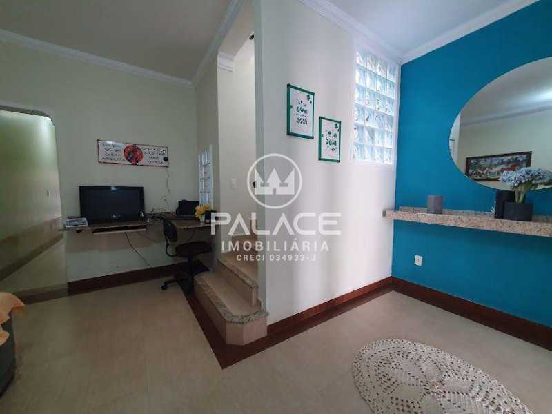 Casa à venda com 2 quartos, 125m² - Foto 4