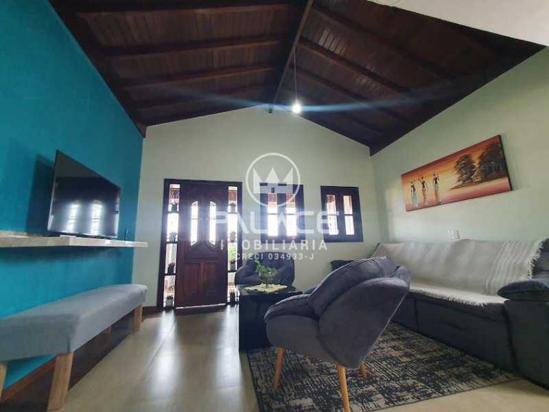 Casa à venda com 2 quartos, 125m² - Foto 1