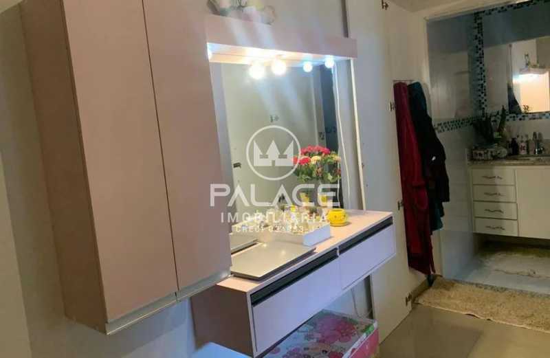 Casa à venda com 3 quartos, 262m² - Foto 4