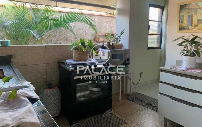 Casa à venda com 3 quartos, 262m² - Foto 10