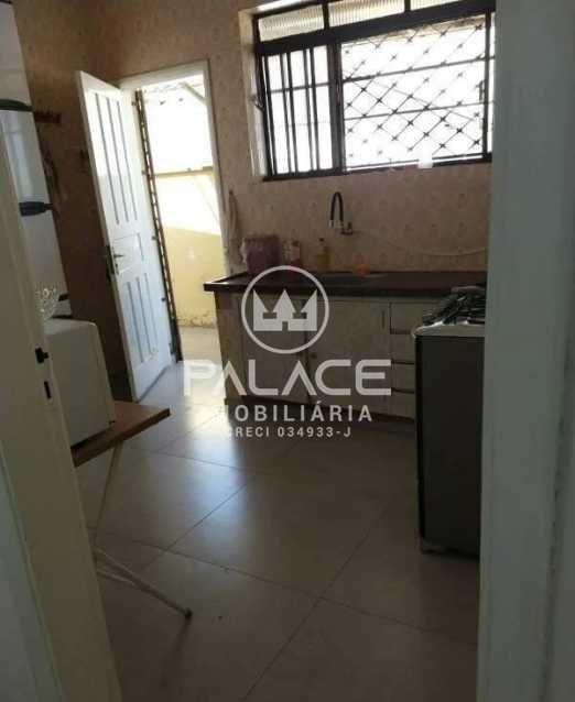 Casa à venda com 4 quartos, 250m² - Foto 18