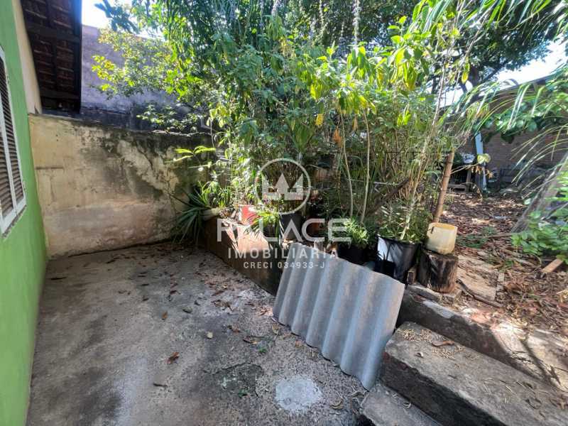 Casa para alugar com 2 quartos, 64m² - Foto 12