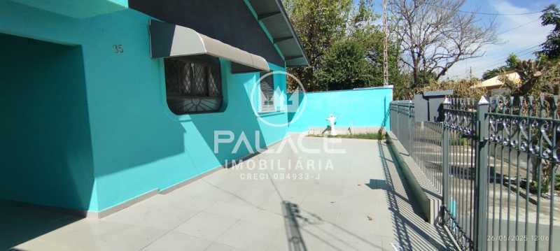 Casa para alugar com 4 quartos, 250m² - Foto 3