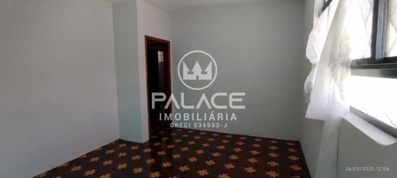 Casa para alugar com 4 quartos, 250m² - Foto 5