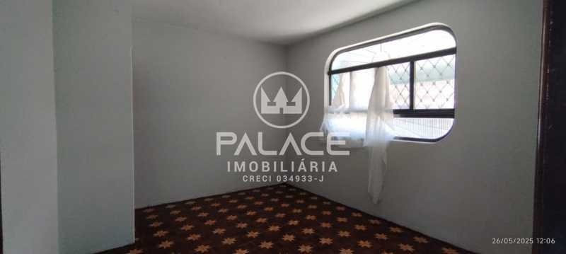 Casa para alugar com 4 quartos, 250m² - Foto 6