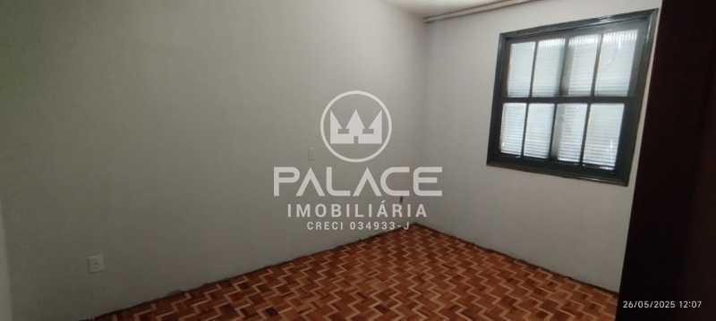 Casa para alugar com 4 quartos, 250m² - Foto 9