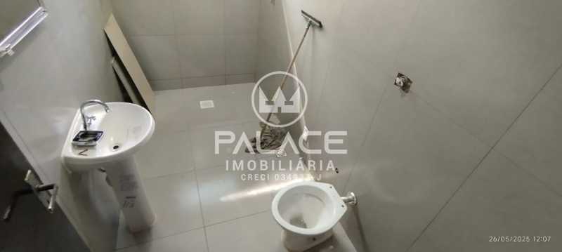 Casa para alugar com 4 quartos, 250m² - Foto 18