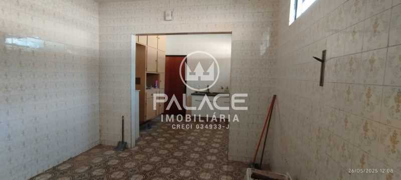 Casa para alugar com 4 quartos, 250m² - Foto 21