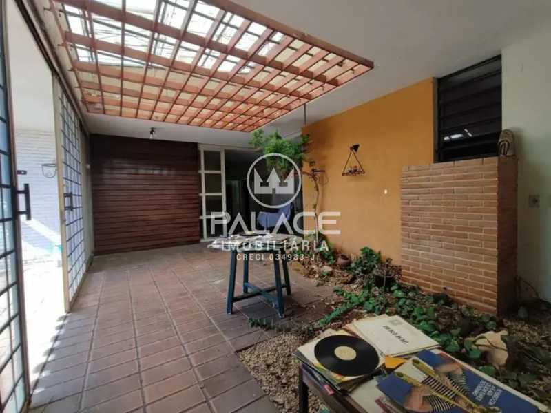 Casa à venda e aluguel com 5 quartos, 401m² - Foto 8