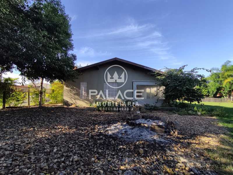 Casa de Condomínio para alugar com 2 quartos, 157m² - Foto 4