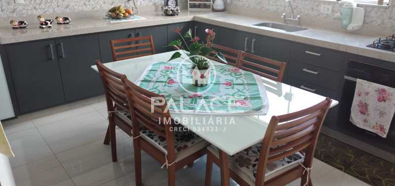 Casa à venda com 3 quartos, 219m² - Foto 11