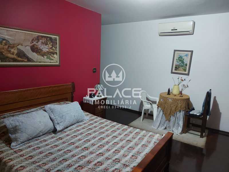 Casa à venda com 3 quartos, 219m² - Foto 14