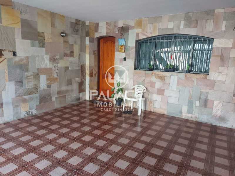 Casa à venda com 3 quartos, 219m² - Foto 3