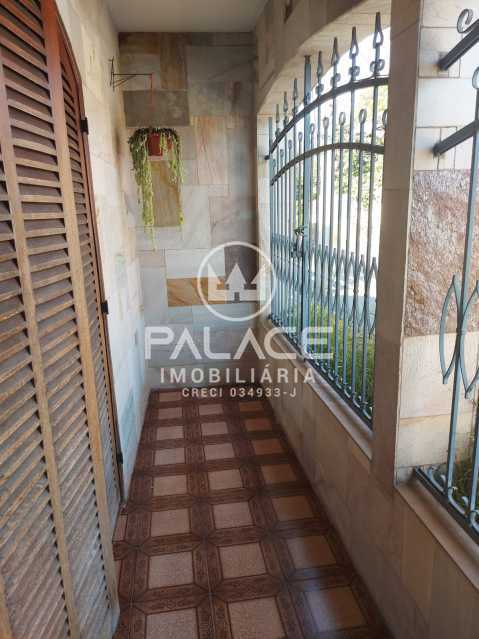 Casa à venda com 3 quartos, 219m² - Foto 27