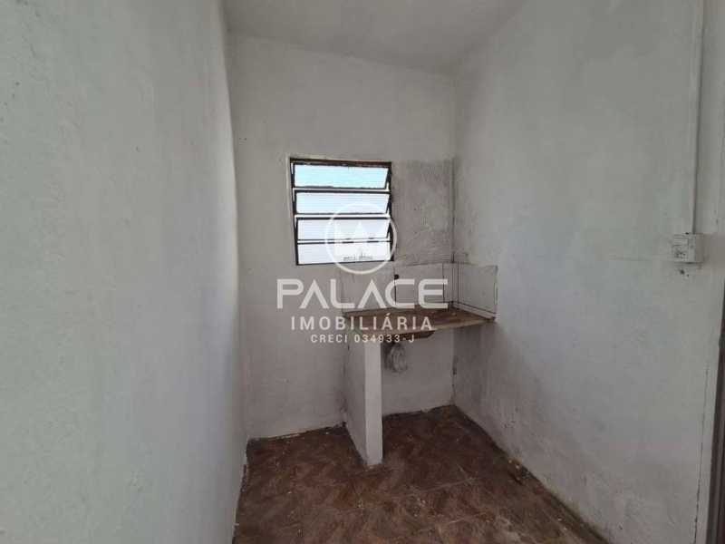 Casa para alugar com 2 quartos, 80m² - Foto 18
