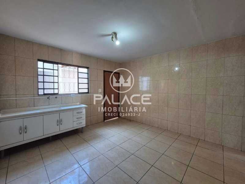 Casa para alugar com 2 quartos, 80m² - Foto 13