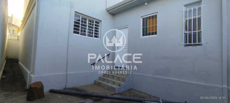 Casa Comercial para alugar com 3 quartos, 200m² - Foto 6