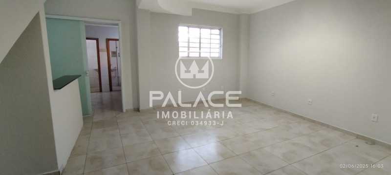 Casa Comercial para alugar com 3 quartos, 200m² - Foto 7