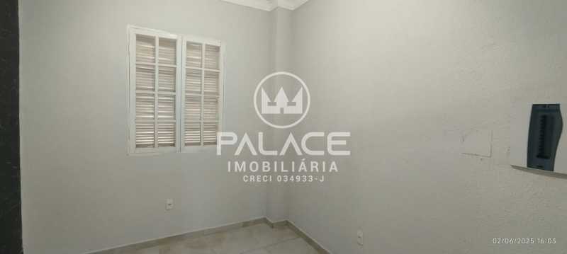 Casa Comercial para alugar com 3 quartos, 200m² - Foto 10