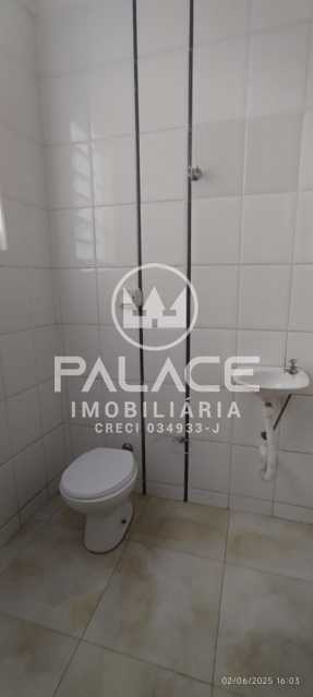 Casa Comercial para alugar com 3 quartos, 200m² - Foto 15