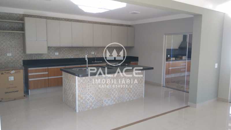 Casa à venda com 3 quartos, 310m² - Foto 3