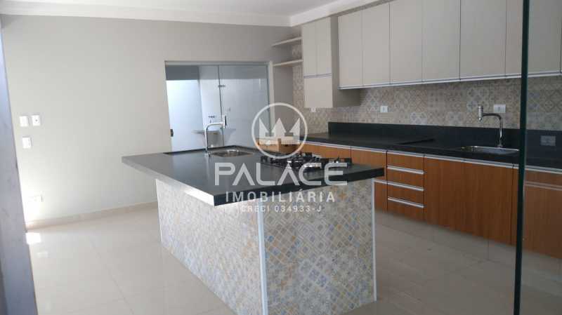 Casa à venda com 3 quartos, 310m² - Foto 7