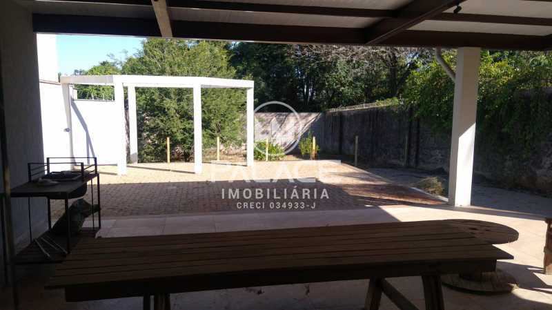 Casa à venda com 3 quartos, 310m² - Foto 23