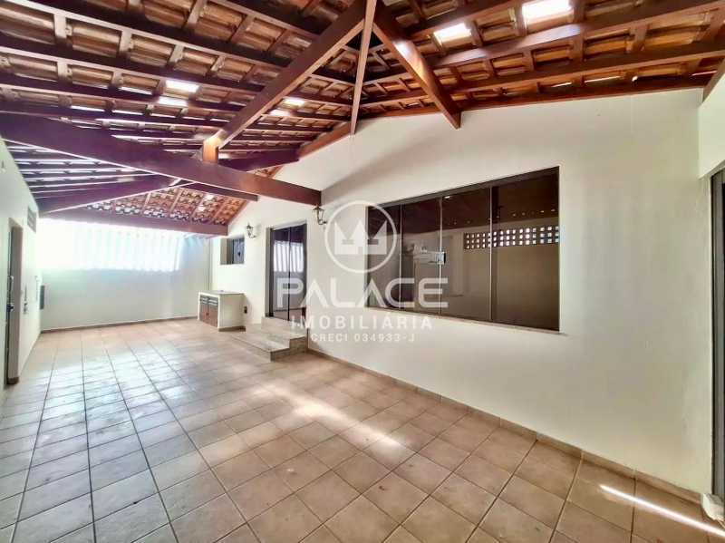 Casa para alugar com 3 quartos, 144m² - Foto 1