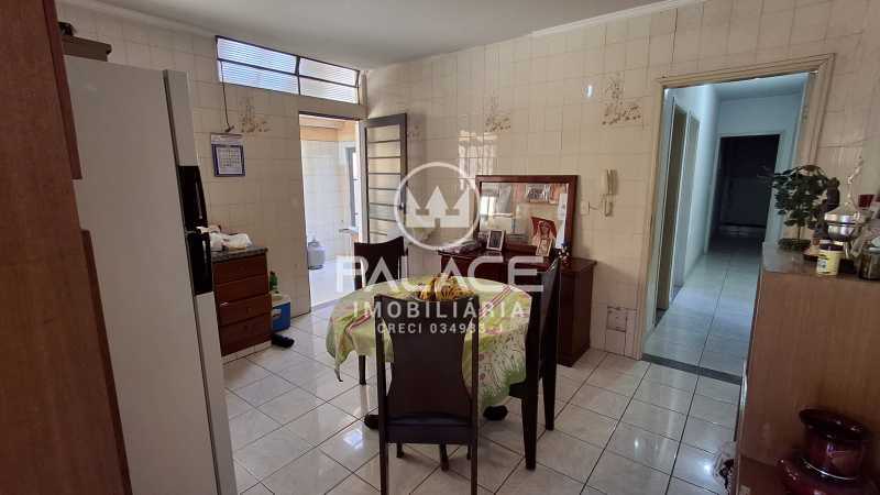 Casa à venda com 3 quartos, 121m² - Foto 8