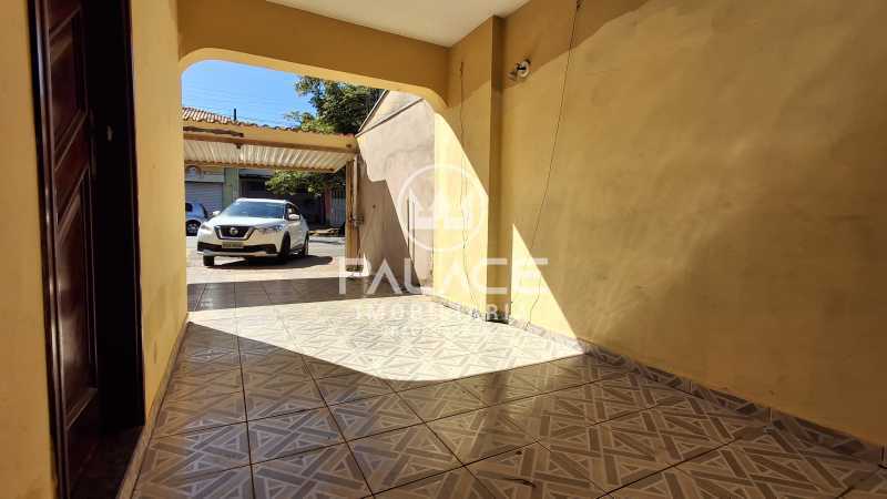 Casa à venda com 3 quartos, 121m² - Foto 4