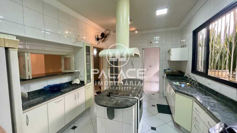 Casa à venda e aluguel com 5 quartos, 480m² - Foto 6