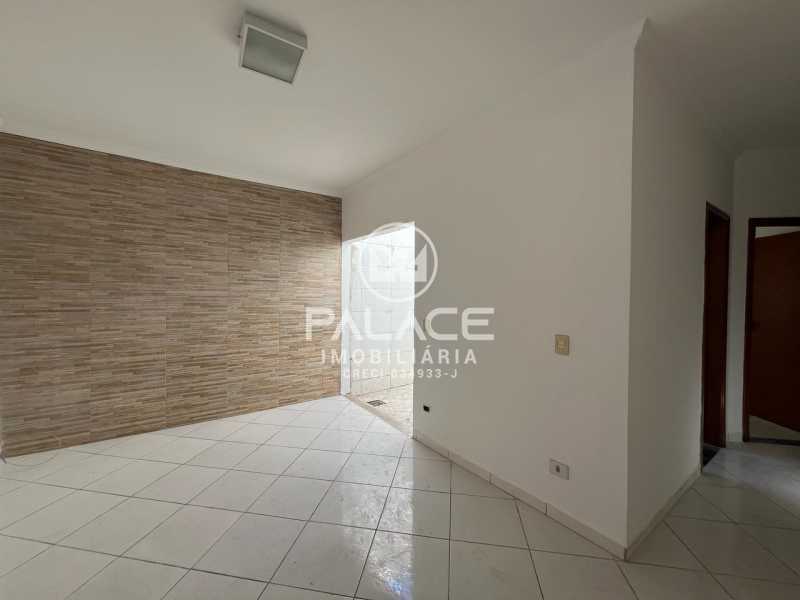 Casa para alugar com 3 quartos, 74m² - Foto 4