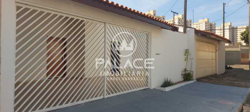 Casa para alugar com 3 quartos, 74m² - Foto 1