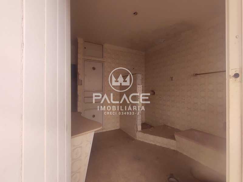 Casa à venda com 3 quartos, 298m² - Foto 8