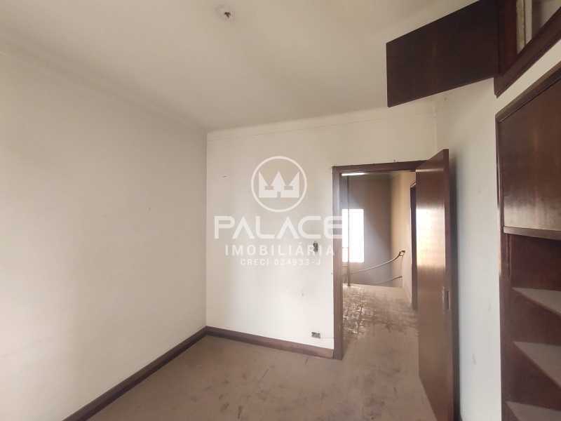 Casa à venda com 3 quartos, 298m² - Foto 13