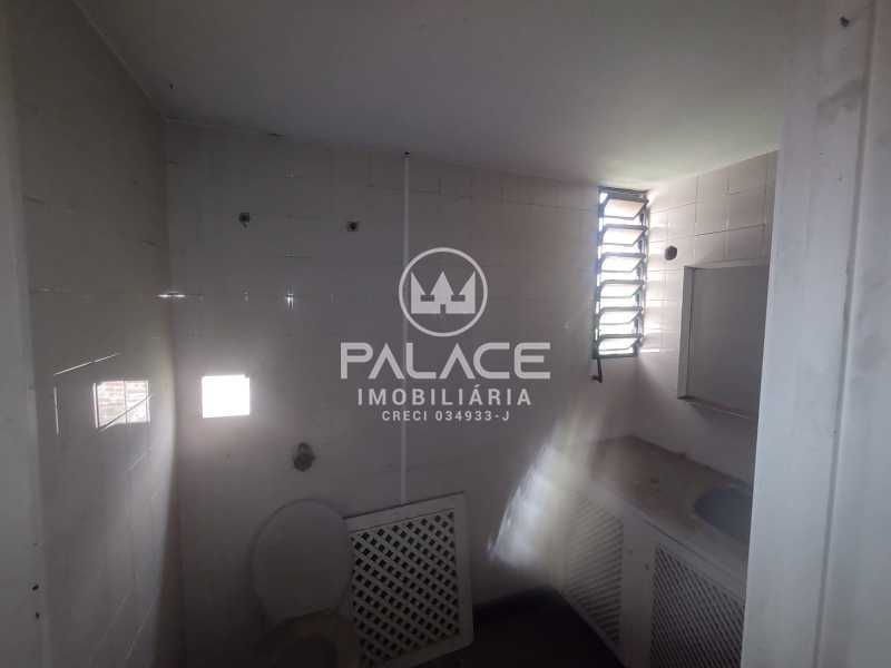 Casa à venda com 3 quartos, 298m² - Foto 20