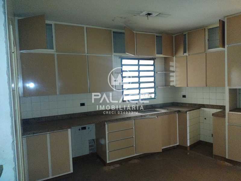 Casa à venda com 3 quartos, 298m² - Foto 23