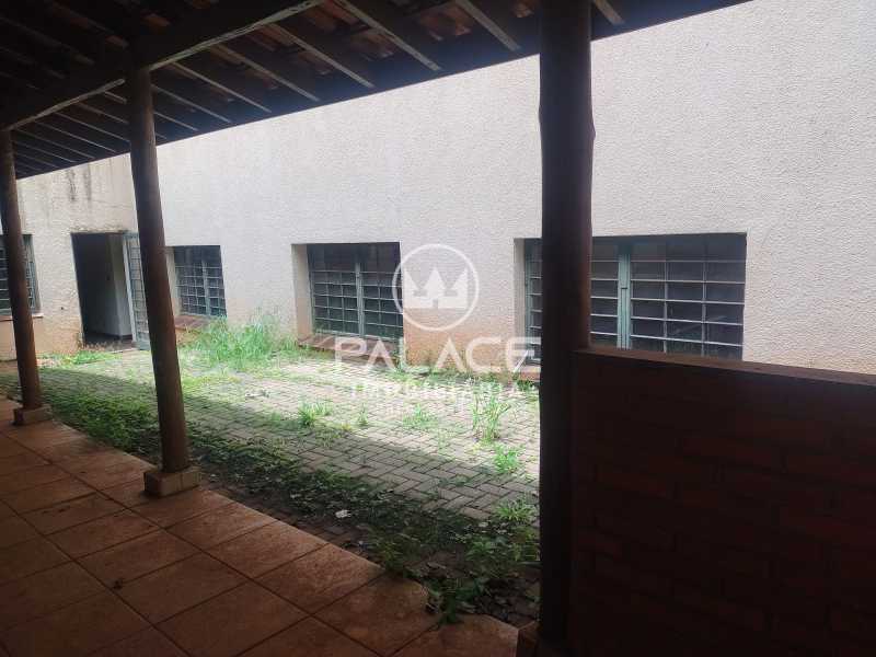 Casa à venda com 3 quartos, 366m² - Foto 3