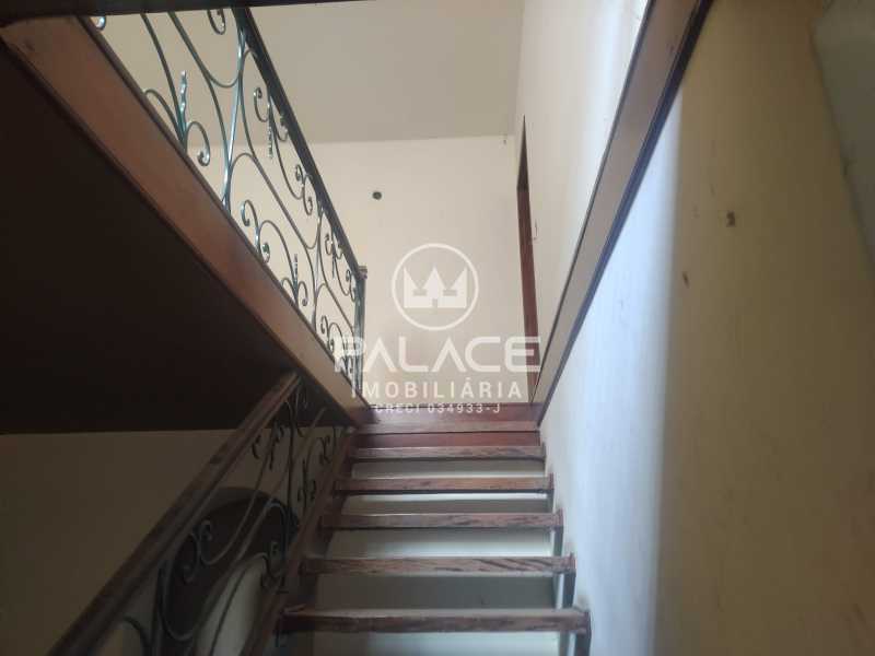 Casa à venda com 3 quartos, 366m² - Foto 9