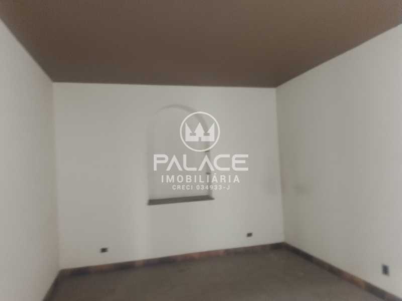 Casa à venda com 3 quartos, 366m² - Foto 10