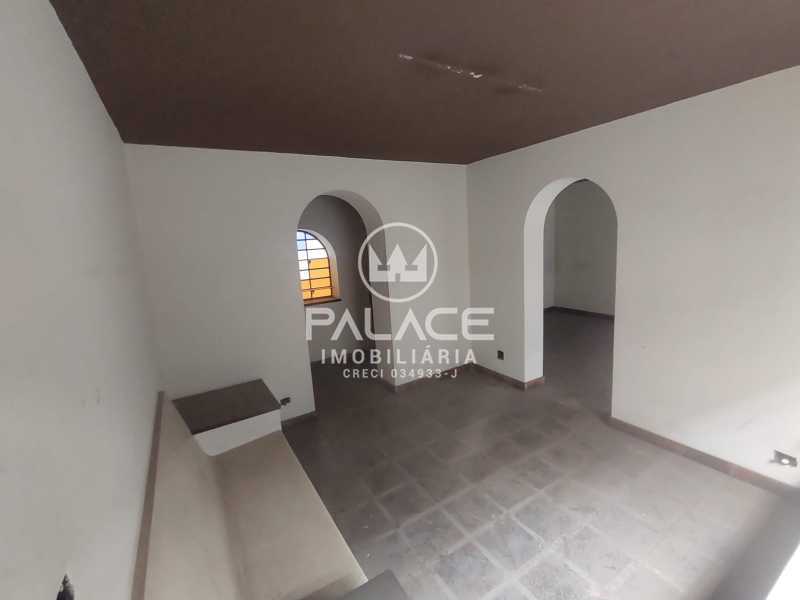 Casa à venda com 3 quartos, 366m² - Foto 14