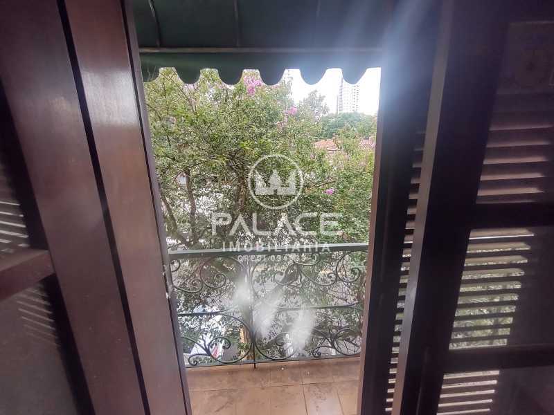 Casa à venda com 3 quartos, 366m² - Foto 17